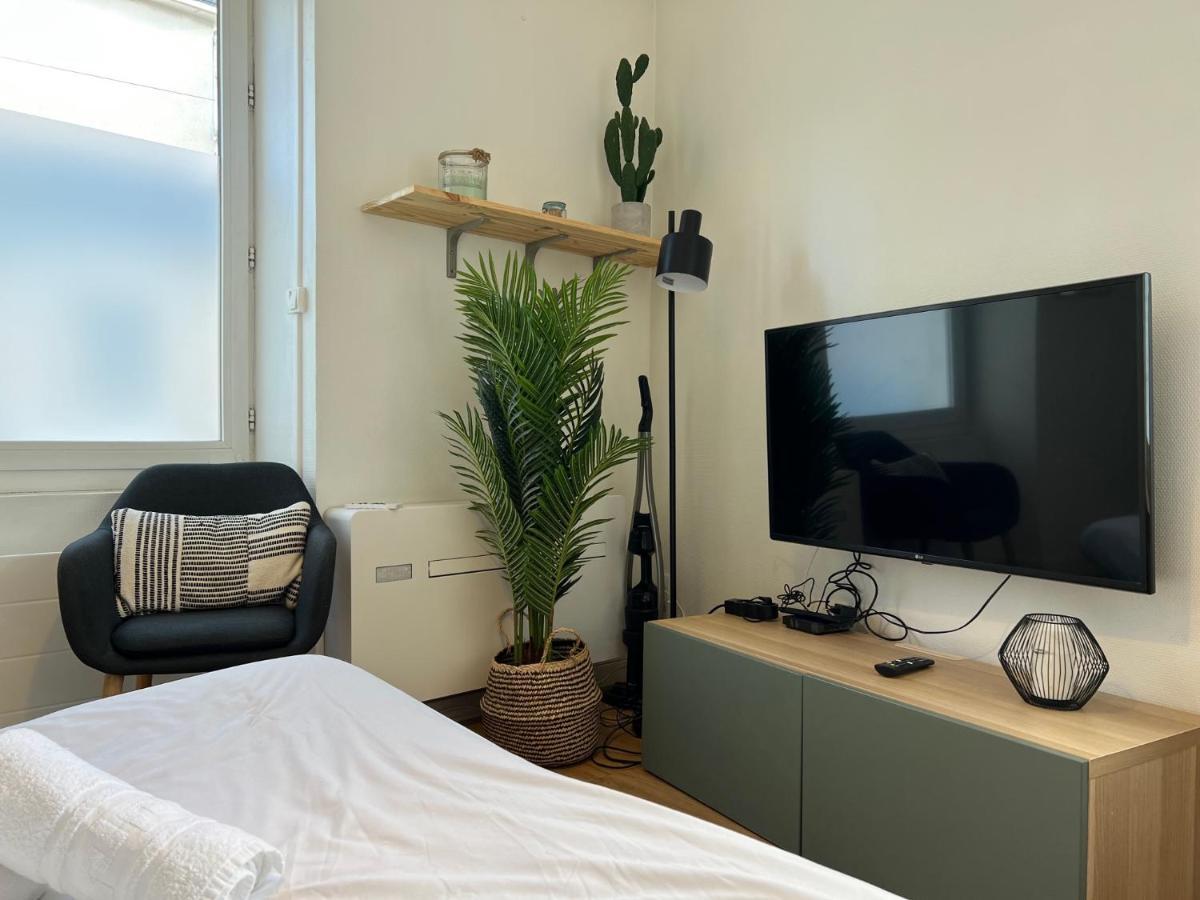 Le Studio Cosy Apartment Perigueux Bagian luar foto