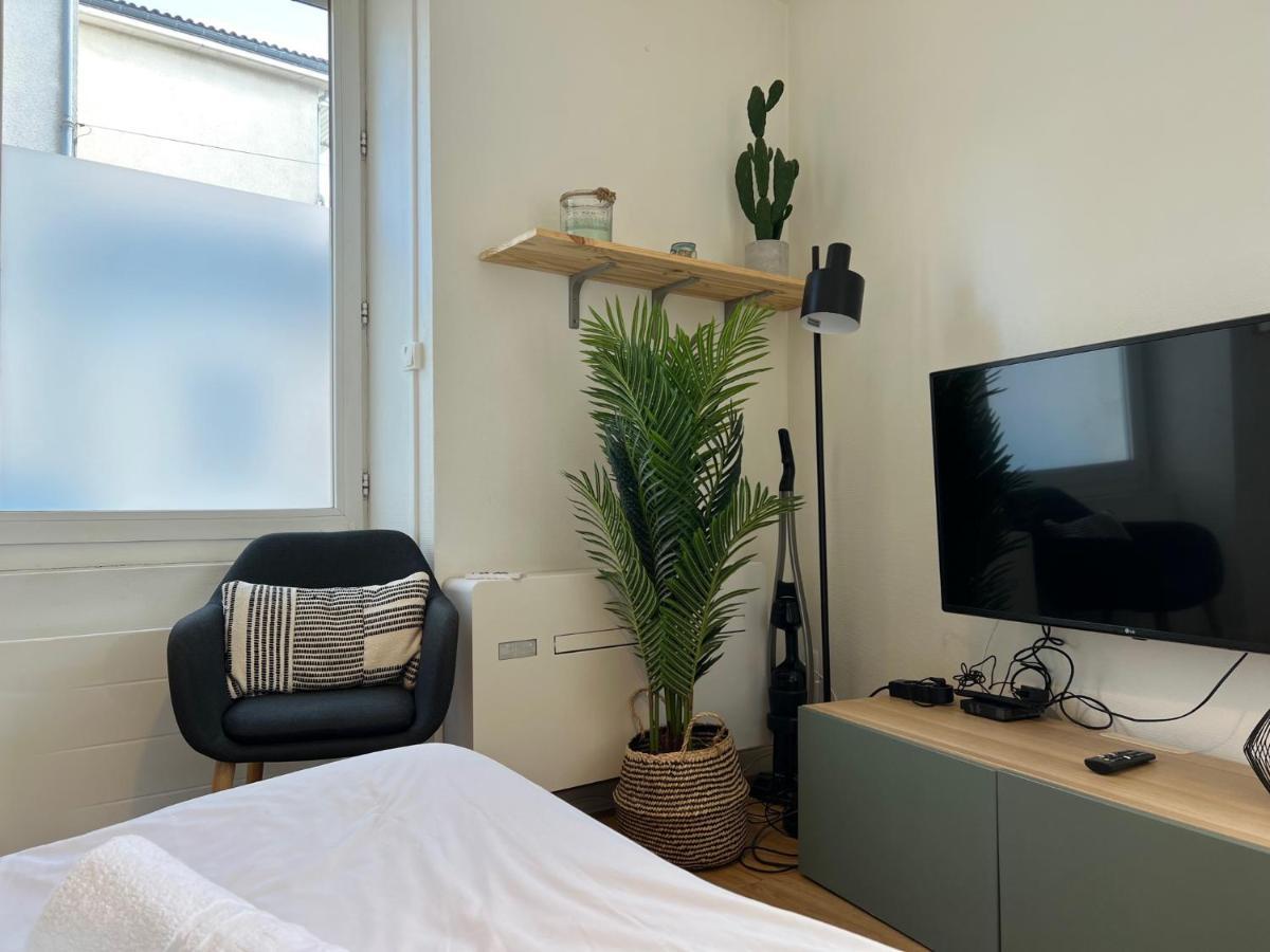 Le Studio Cosy Apartment Perigueux Bagian luar foto